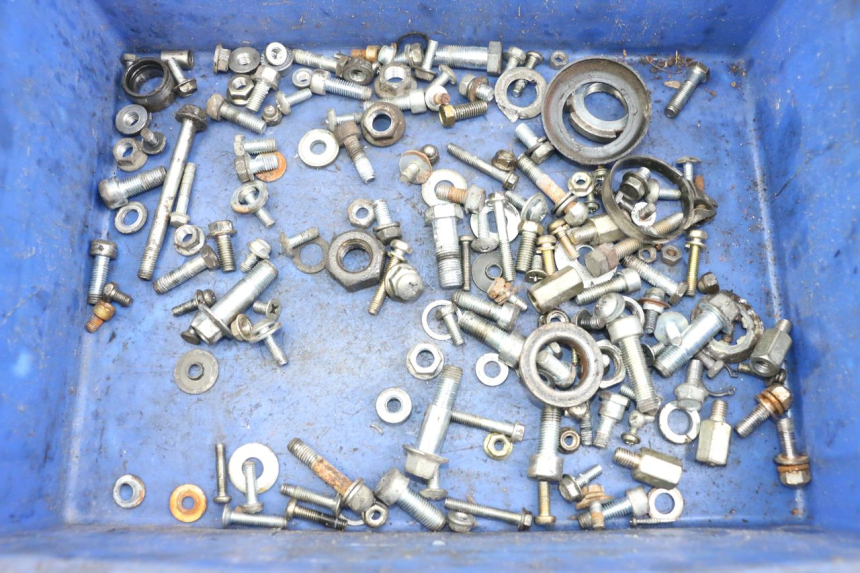 photo de TORNILLOS HYOSUNG GF 125 (2001 - 2005)