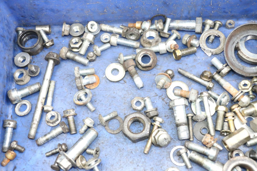 photo de TORNILLOS HYOSUNG GF 125 (2001 - 2005)