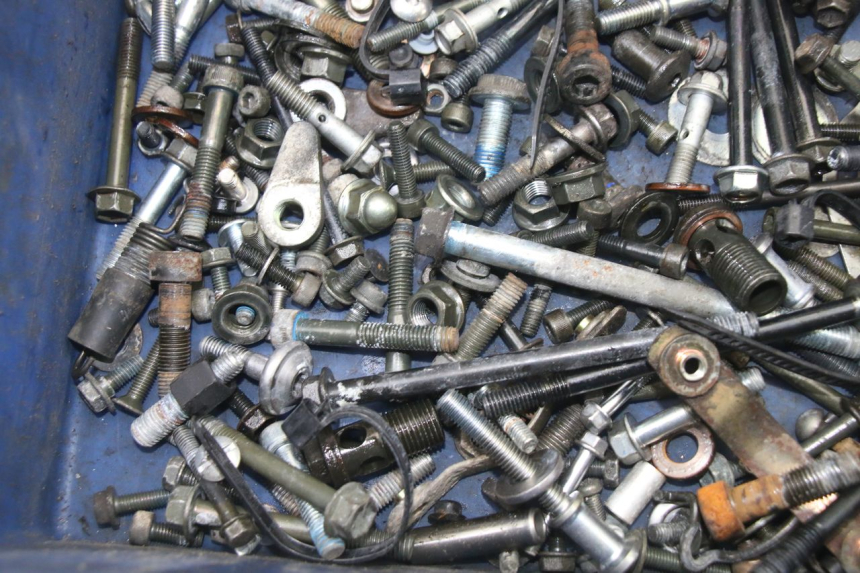 photo de TORNILLOS SUZUKI GSF S BANDIT 600 (2000 - 2004)