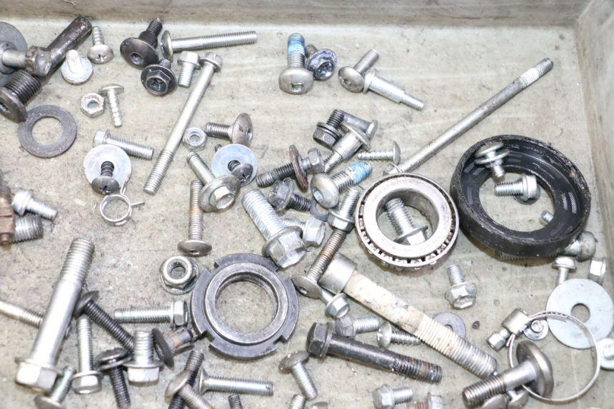 photo de TORNILLOS SUZUKI GSR 750 (2011 - 2017)