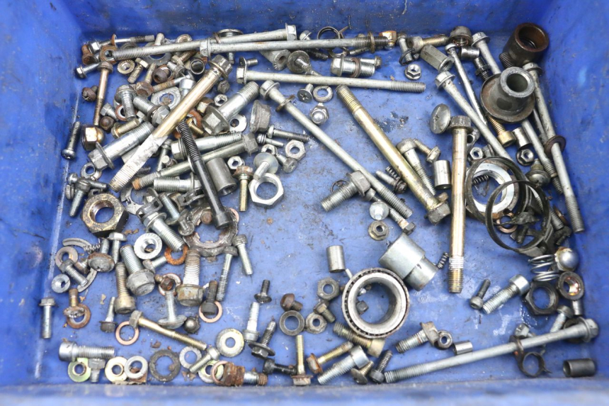 photo de TORNILLOS HYOSUNG GV AQUILA 125 (2000 - 2004)