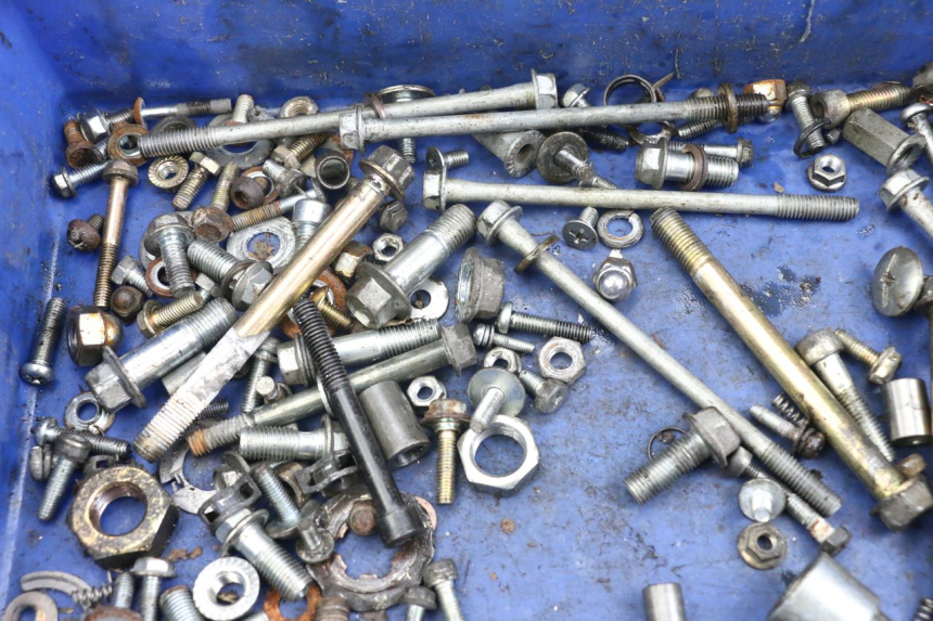 photo de TORNILLOS HYOSUNG GV AQUILA 125 (2000 - 2004)