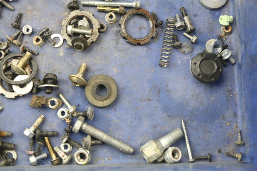 photo de TORNILLOS PEUGEOT JET FORCE CARBU 50 (2003 - 2016)