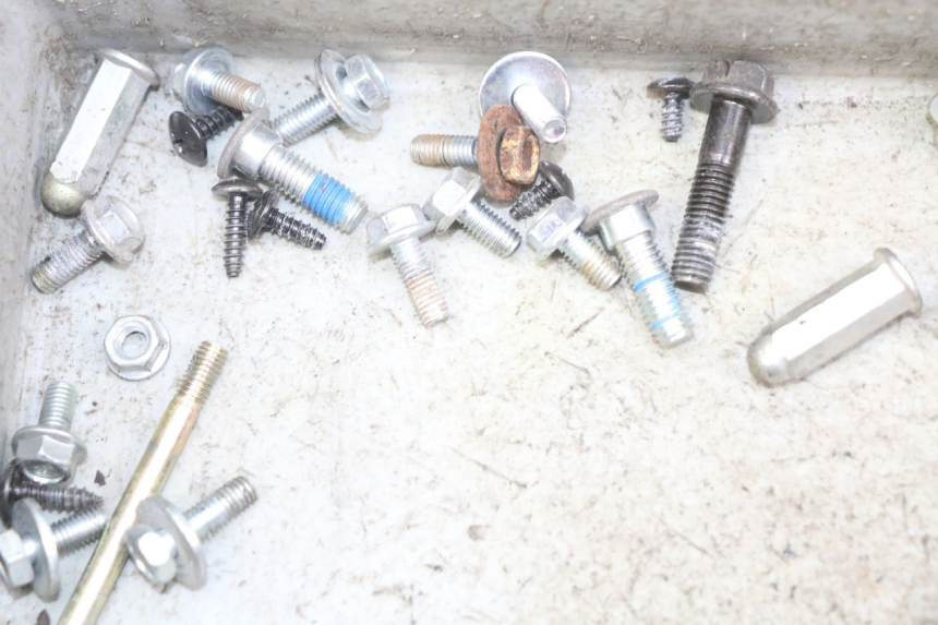 photo de BOLSA DE TORNILLERÍA TORNILLO JM MOTORS GT LINE 4T 50 (2021 - 2023)