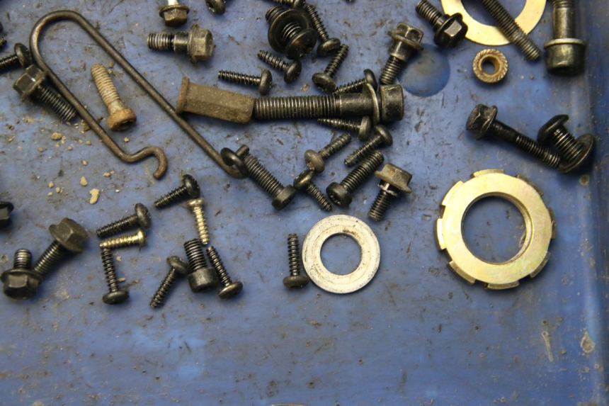 photo de BOLSA DE TORNILLERÍA TORNILLO PEUGEOT KISBEE 2T 50 (2018 - 2022)
