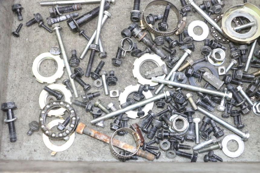 photo de BOLSA DE TORNILLERÍA TORNILLO PEUGEOT KISBEE 2T 50 (2018 - 2022)