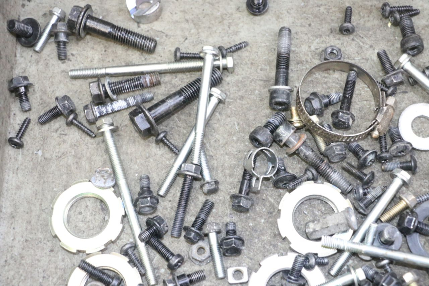 photo de BOLSA DE TORNILLERÍA TORNILLO PEUGEOT KISBEE 2T 50 (2018 - 2022)