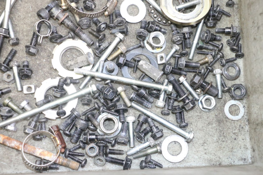 photo de BOLSA DE TORNILLERÍA TORNILLO PEUGEOT KISBEE 2T 50 (2018 - 2022)