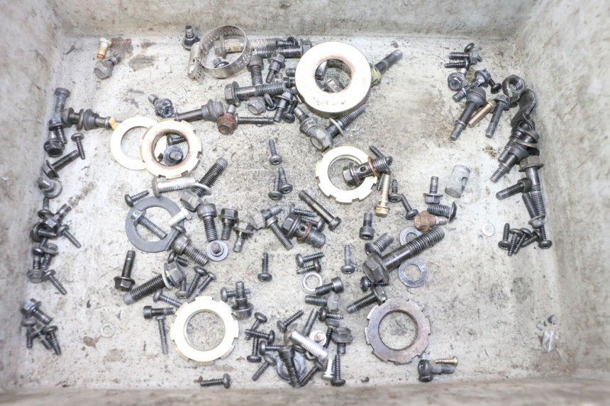 photo de BOLSA DE TORNILLERÍA TORNILLO PEUGEOT KISBEE 4T 50 (2018 - 2022)