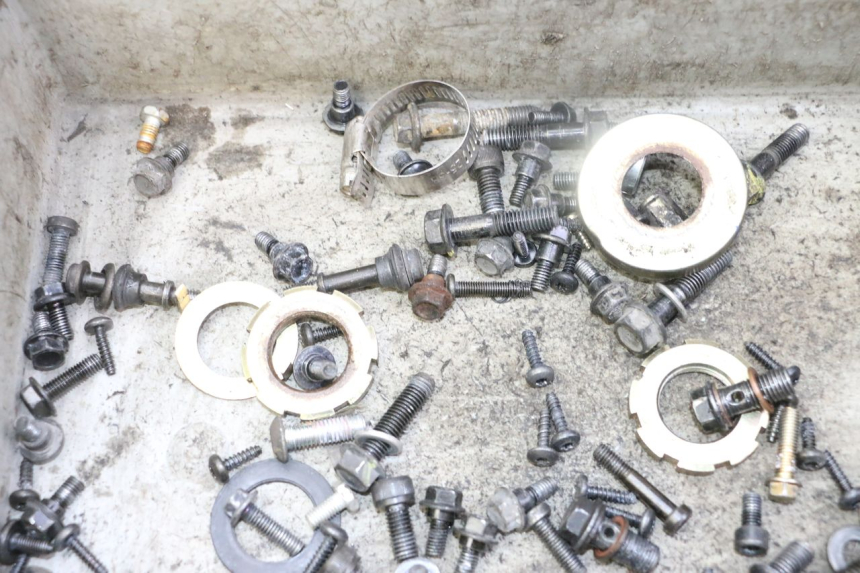 photo de BOLSA DE TORNILLERÍA TORNILLO PEUGEOT KISBEE 4T 50 (2018 - 2022)