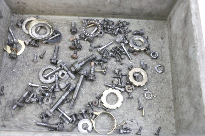 photo de BOLSA DE TORNILLERÍA TORNILLO PEUGEOT KISBEE 4T 50 (2010 - 2017) - Detalle de la pieza