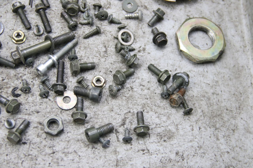 photo de BOLSA DE TORNILLERÍA TORNILLO ORCAL KITE 4T 50 (2019 - 2023) - Zoom estado de uso