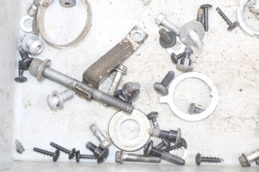 photo de BOLSA DE TORNILLERÍA TORNILLO PIAGGIO LIBERTY IGET 4T 50 (2015 - 2020)