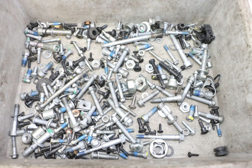 photo de TORNILLOS PIAGGIO MP3 HPE 310 (2024 - 2025)