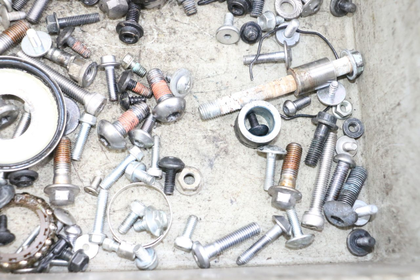 photo de TORNILLOS YAMAHA MT-07 MT07 ABS 700 (2018 - 2020) - Primer plano técnico