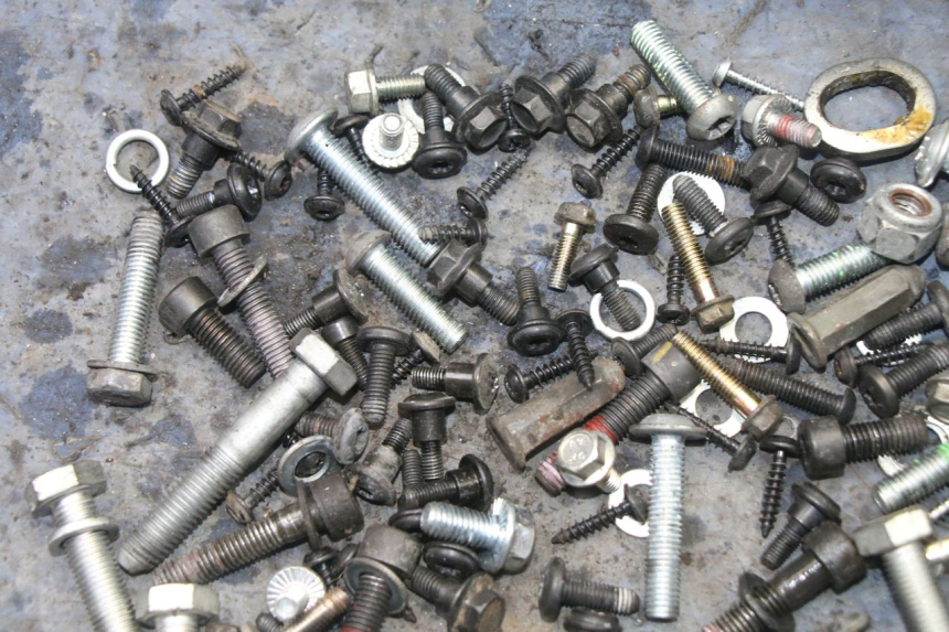 photo de BOLSA DE TORNILLERÍA TORNILLO PEUGEOT CITYSTAR 2T 50 (2018 - 2021)