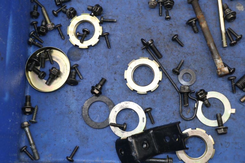 photo de BOLSA DE TORNILLERÍA TORNILLO PEUGEOT KISBEE 2T 50 (2010 - 2017)