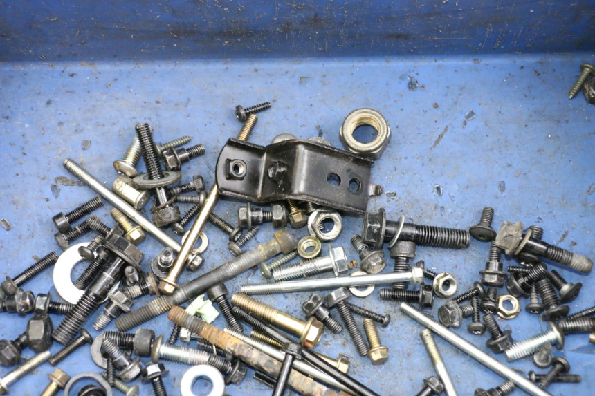 photo de BOLSA DE TORNILLERÍA TORNILLO PEUGEOT KISBEE 4T 50 (2018 - 2022)
