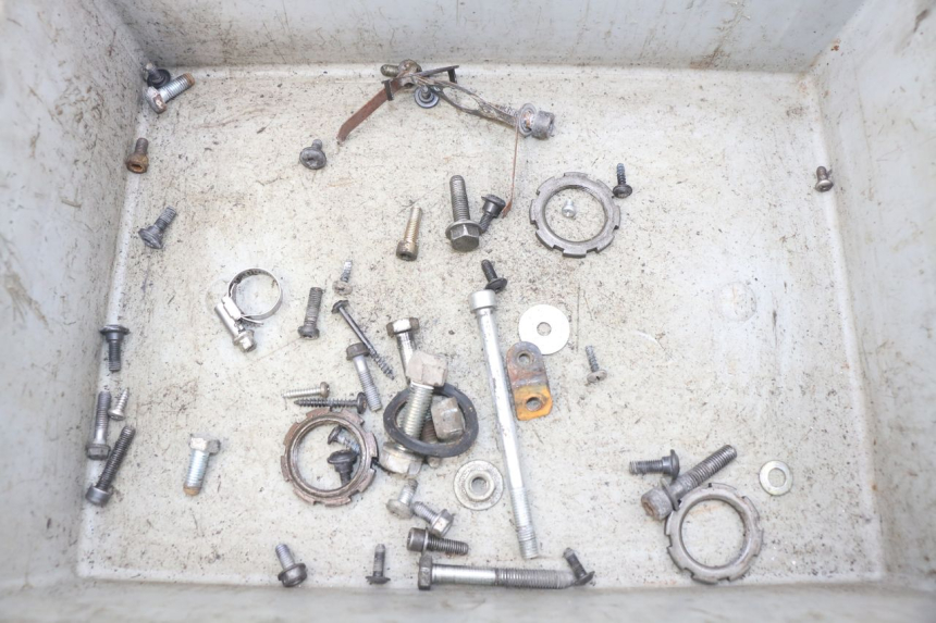 photo de BOLSA DE TORNILLERÍA TORNILLO PEUGEOT LUDIX 50 (2008 - 2017)