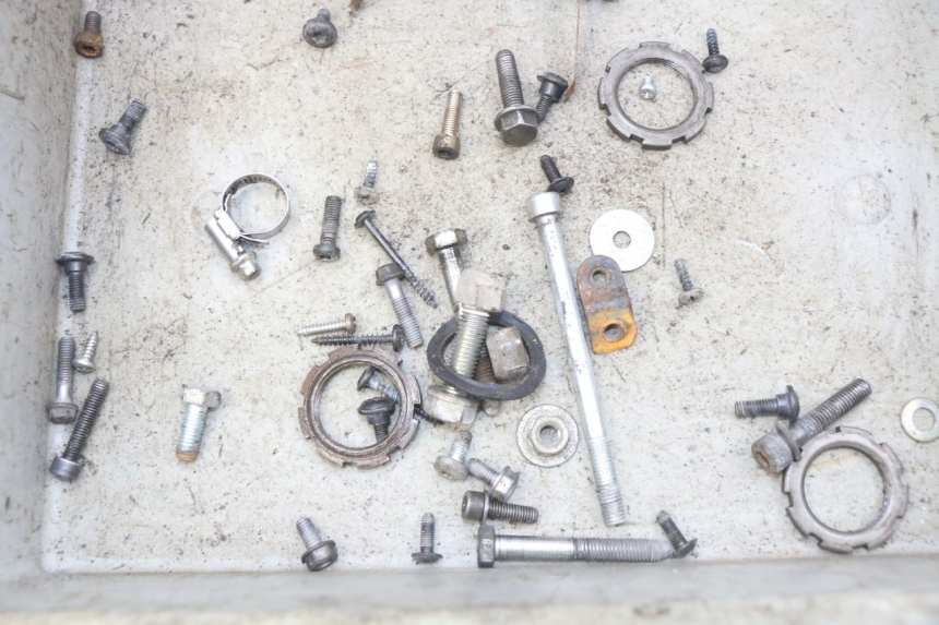 photo de BOLSA DE TORNILLERÍA TORNILLO PEUGEOT LUDIX 50 (2008 - 2017)