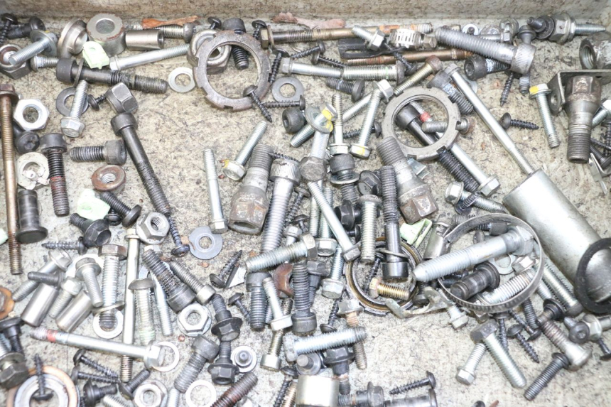 photo de TORNILLOS PEUGEOT SATELIS 125 (2013 - 2018)
