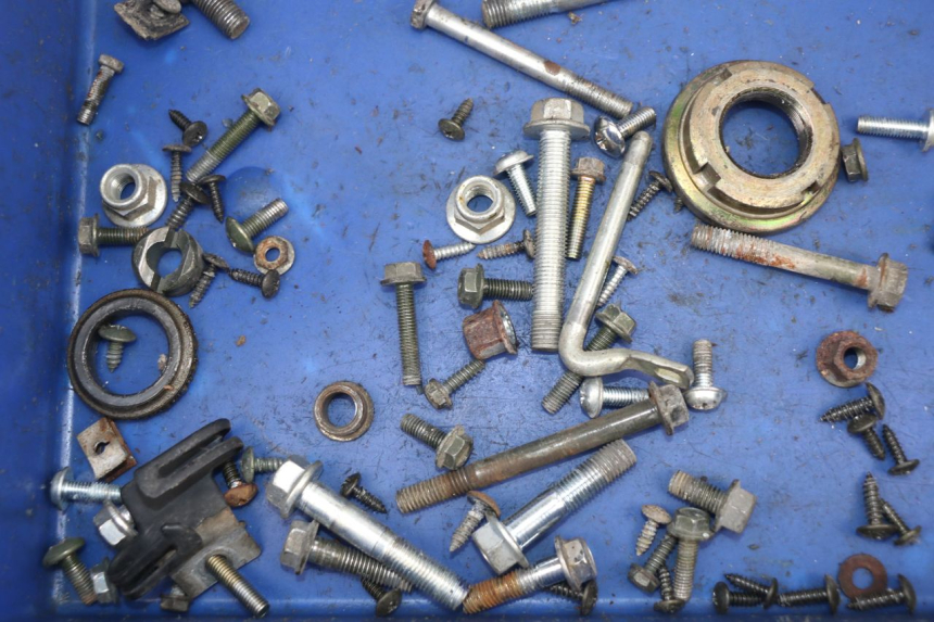 photo de TORNILLOS PEUGEOT SUM UP 125 (2008 - 2013)