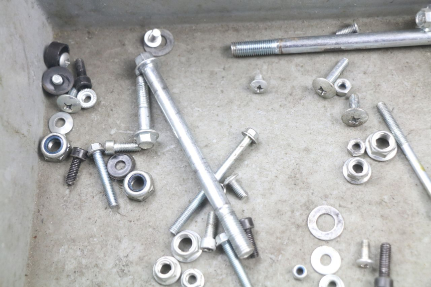 photo de TORNILLOS POCKET BIKE CROSS 50