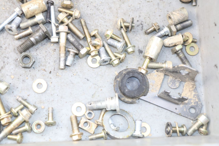 photo de BOLSA DE TORNILLERÍA TORNILLO APOLLO RFZ 150