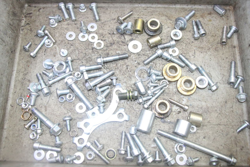 photo de BOLSA DE TORNILLERÍA TORNILLO APOLLO RFZ 125