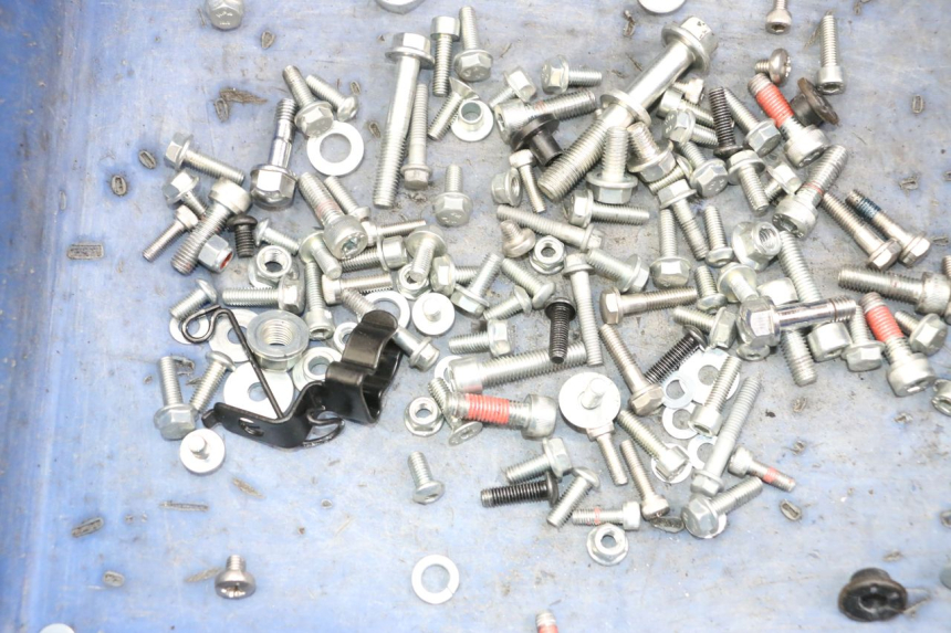 photo de TORNILLOS ROYAL ENFIELD SCRAM 411 (2022 - 2024)