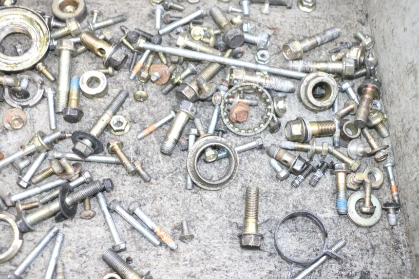 photo de TORNILLOS DAELIM S1 125 (2007 - 2016) - Detalle de la pieza