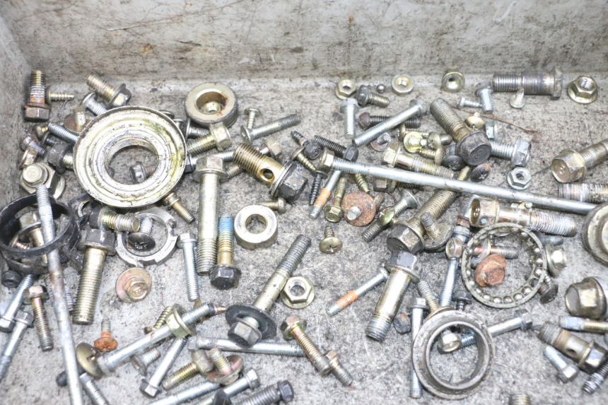 photo de TORNILLOS DAELIM S1 125 (2007 - 2016) - Zoom estado de uso