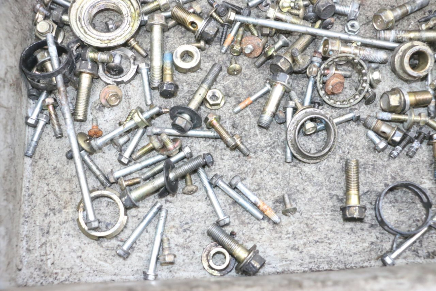 photo de TORNILLOS DAELIM S1 125 (2007 - 2016) - Otra perspectiva