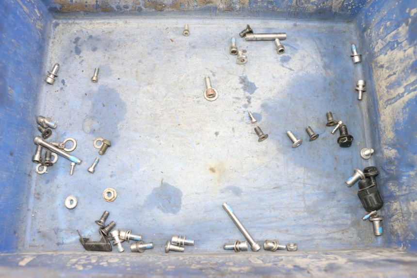 photo de TORNILLOS HERO S10 1