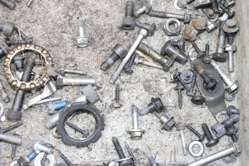 photo de TORNILLOS PEUGEOT SATELIS 125 (2013 - 2018)