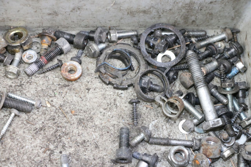 photo de TORNILLOS PEUGEOT SATELIS 125 (2013 - 2018)