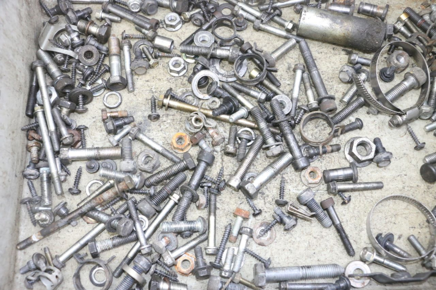 photo de TORNILLOS PEUGEOT SATELIS 125 (2013 - 2018)