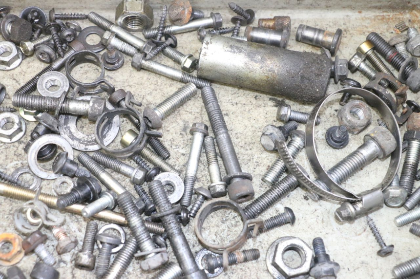 photo de TORNILLOS PEUGEOT SATELIS 125 (2013 - 2018)