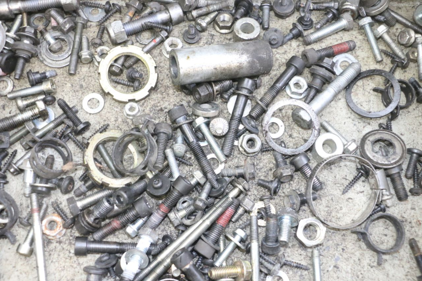 photo de TORNILLOS PEUGEOT SATELIS 125 (2013 - 2018)