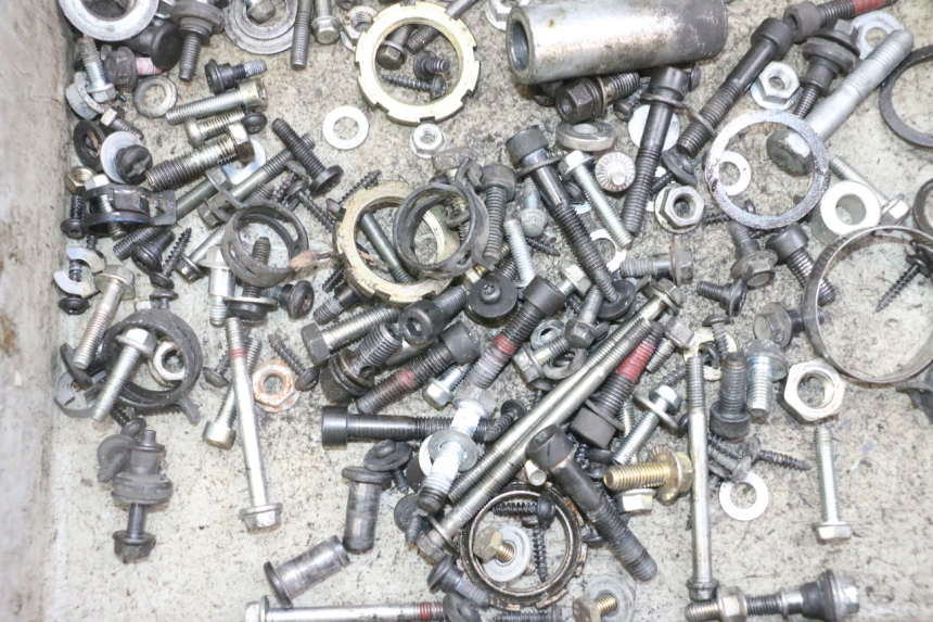 photo de TORNILLOS PEUGEOT SATELIS 125 (2013 - 2018)