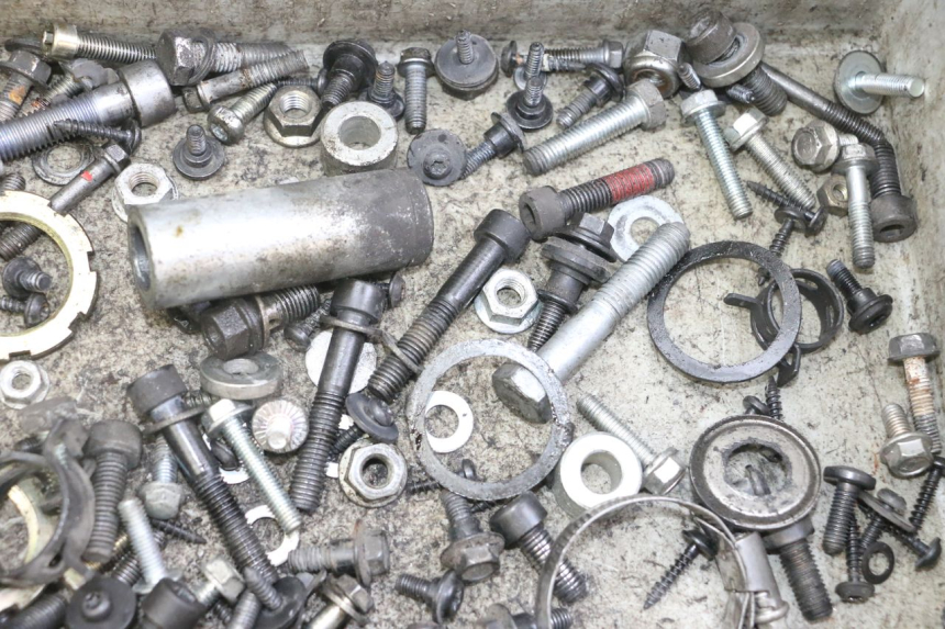 photo de TORNILLOS PEUGEOT SATELIS 125 (2013 - 2018)