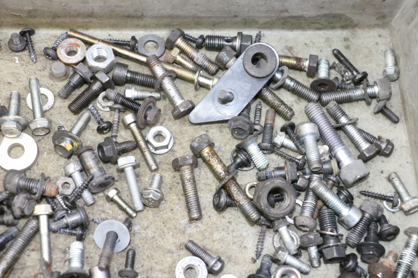 photo de BOLSA DE TORNILLERÍA TORNILLO PEUGEOT SATELIS 125 (2010 - 2012)