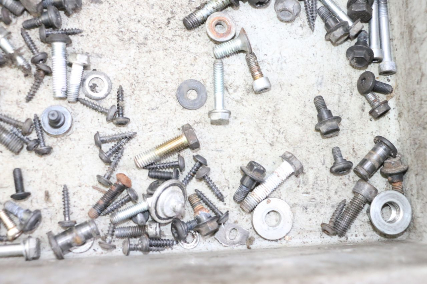 photo de BOLSA DE TORNILLERÍA TORNILLO PEUGEOT SATELIS 125 (2006 - 2009)