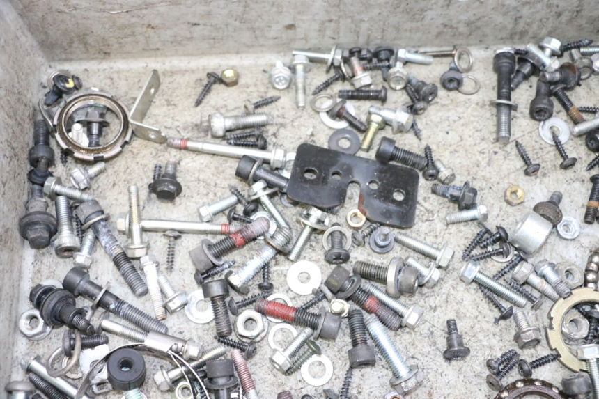 photo de TORNILLOS PEUGEOT SATELIS 125 (2013 - 2018) - Zoom estado de uso