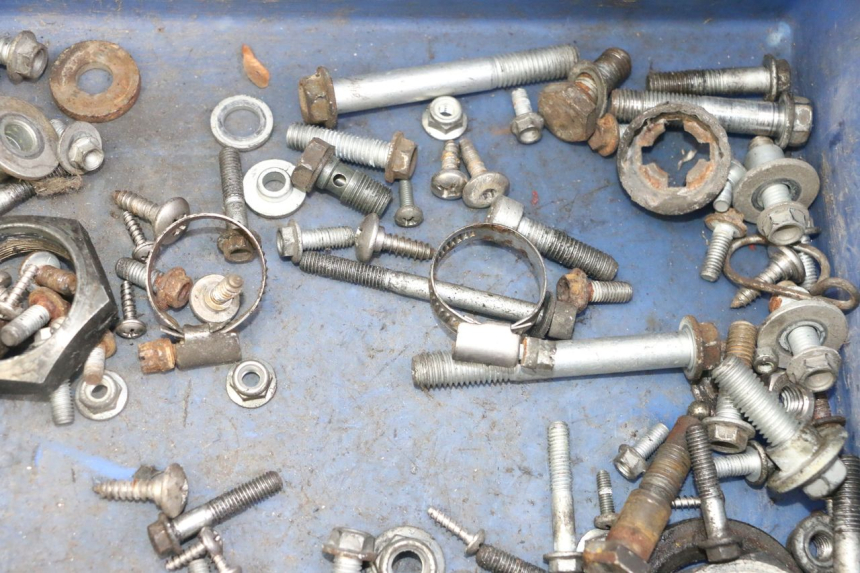 photo de TORNILLOS APRILIA SCARABEO GT TOURING 125 (1999 - 2005)