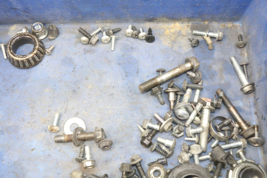 photo de BOLSA DE TORNILLERÍA TORNILLO SUZUKI SIXTEEN 125 (2008 - 2010)