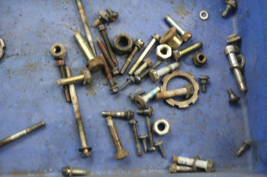 photo de TORNILLOS PEUGEOT SPEEDFIGHT 2 AC 50 (2000 - 2009) - Zoom estado de uso