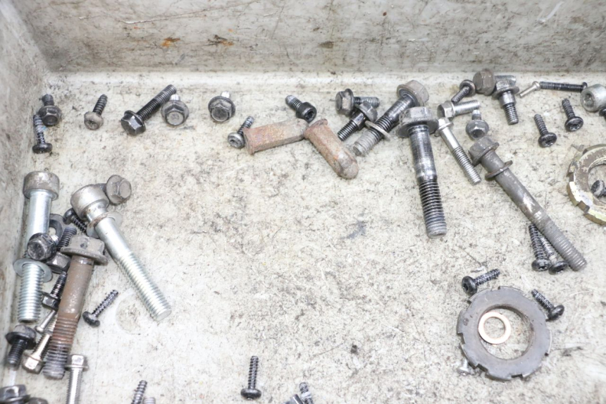 photo de TORNILLOS PEUGEOT SPEEDFIGHT 4 4T EFI 50 (2021 - 2025) - Zoom estado de uso