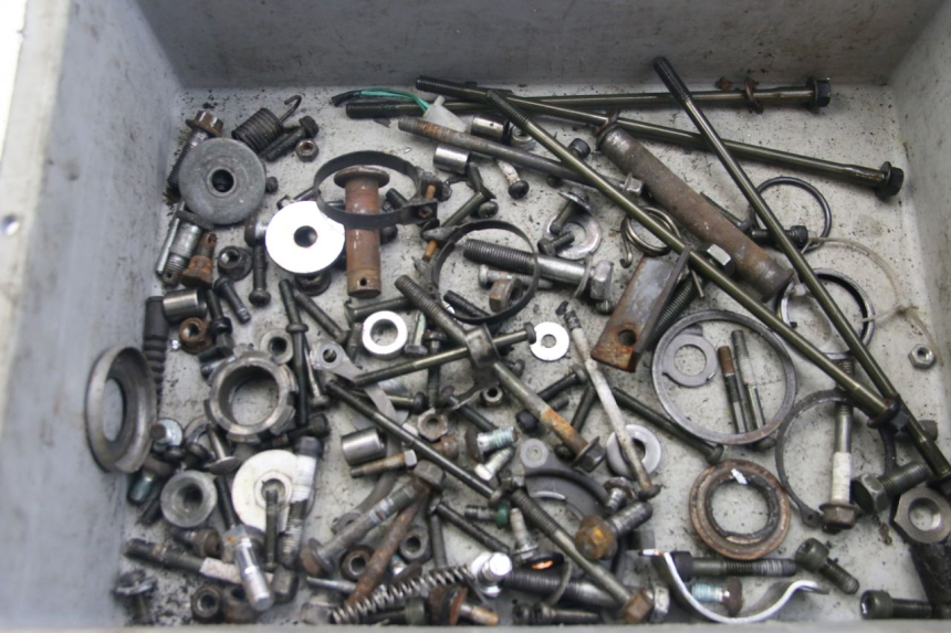 photo de BOLSA DE TORNILLERÍA TORNILLO YAMAHA SR 125 (1982 - 2003)