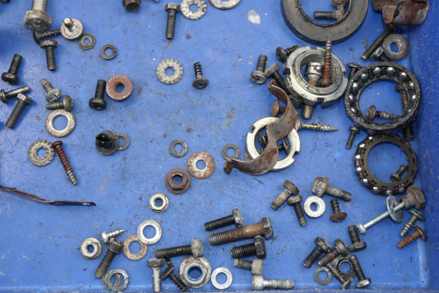 photo de BOLSA DE TORNILLERÍA TORNILLO SUZUKI UH BURGMAN 125 (2002 - 2006)